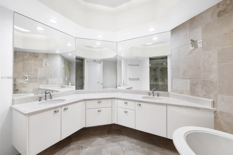 Купить кондоминиум в Форт-Лодердейл, Флорида 2 спальни, 141.4м2, № 2020159 - фото 16