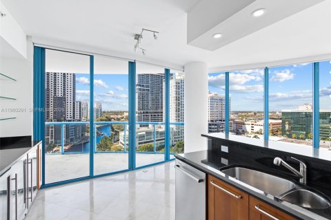 Купить кондоминиум в Форт-Лодердейл, Флорида 2 спальни, 141.4м2, № 2020159 - фото 3