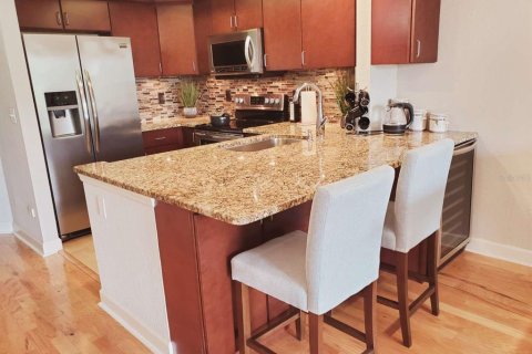 Townhouse in Oldsmar, Florida 3 bedrooms, 170.38 sq.m. № 1775027 - photo 8