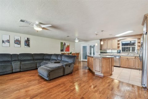 Casa en venta en Largo, Florida, 3 dormitorios, 168.62 m2 № 1793900 - foto 7