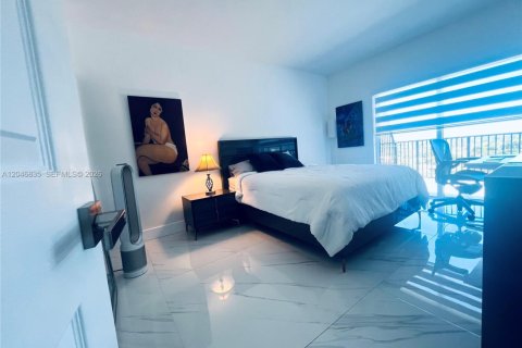 Copropriété à louer à Miami, Floride: 2 chambres, 83.52 m2 № 2186620 - photo 13
