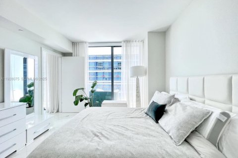 Condo in Miami, Florida, 1 bedroom № 1988371 - photo 3