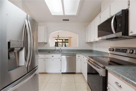 House in New Port Richey, Florida 2 bedrooms, 114.83 sq.m. № 1857637 - photo 9