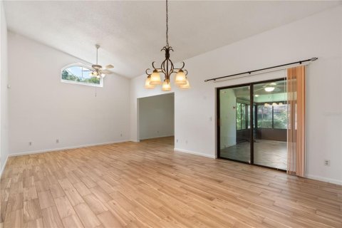 House in New Port Richey, Florida 2 bedrooms, 114.83 sq.m. № 1857637 - photo 21