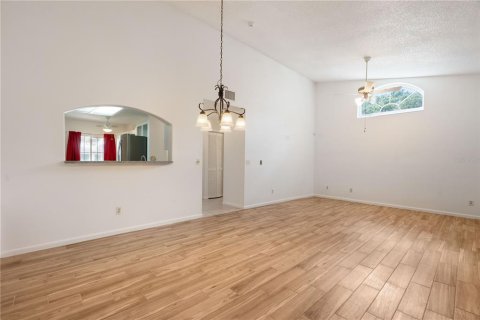 House in New Port Richey, Florida 2 bedrooms, 114.83 sq.m. № 1857637 - photo 20