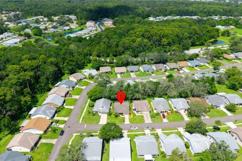 House in New Port Richey, Florida 2 bedrooms, 114.83 sq.m. № 1857637 - photo 4