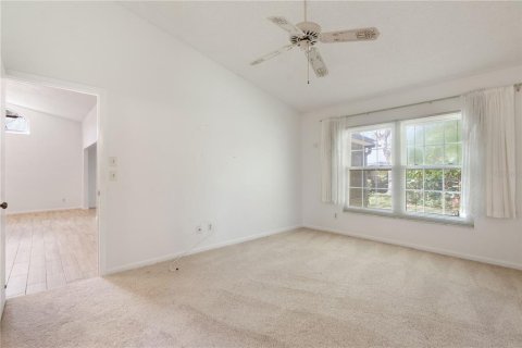 House in New Port Richey, Florida 2 bedrooms, 114.83 sq.m. № 1857637 - photo 24