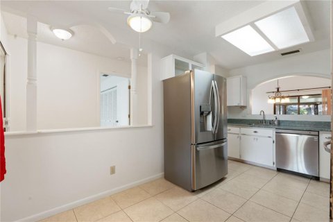 House in New Port Richey, Florida 2 bedrooms, 114.83 sq.m. № 1857637 - photo 10