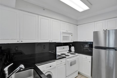 Купить кондоминиум в Холливуд, Флорида 44.78м2, № 2186130 - фото 8
