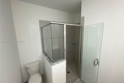 Touwnhouse à louer à Miami-Dade, Floride: 4 chambres, 169.08 m2 № 2000474 - photo 16