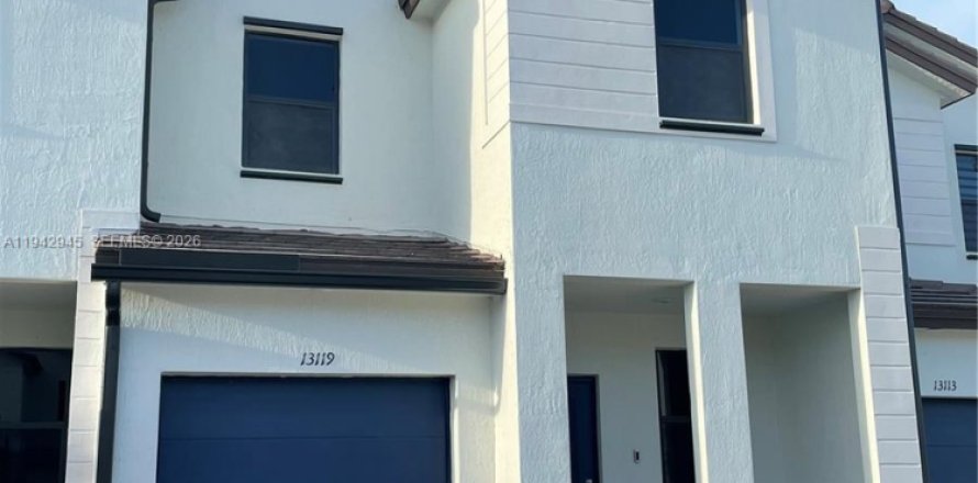 Touwnhouse à Miami-Dade, Floride 4 chambres, 169.08 m2 № 2000474