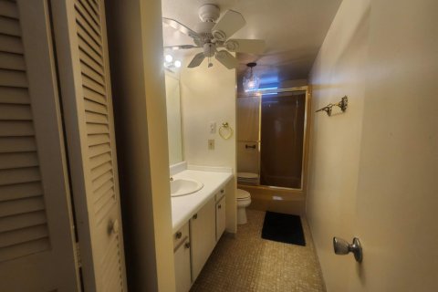 Condo in Boynton Beach, Florida, 1 bedroom № 2189884 - photo 16