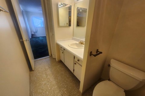 Condo in Boynton Beach, Florida, 1 bedroom № 2189884 - photo 15