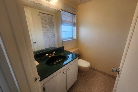 Condo in Boynton Beach, Florida, 1 bedroom № 2189884 - photo 6
