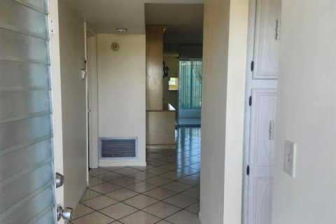 Condo in Boynton Beach, Florida, 1 bedroom № 2189884 - photo 17