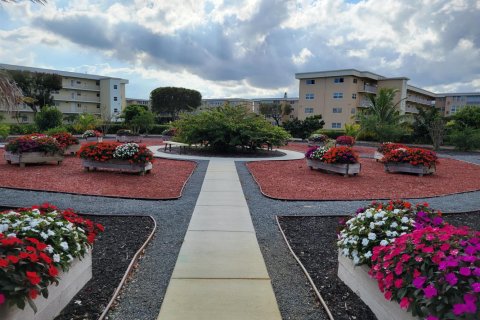 Condo in Boynton Beach, Florida, 1 bedroom № 2189884 - photo 19