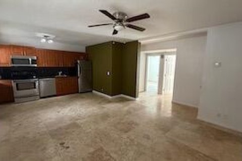 Copropriété à louer à Fort Lauderdale, Floride: 2 chambres, 67.73 m2 № 2251036 - photo 2