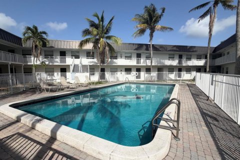 Copropriété à louer à Fort Lauderdale, Floride: 2 chambres, 67.73 m2 № 2251036 - photo 8