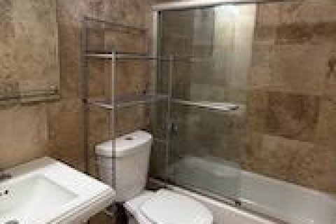 Copropriété à louer à Fort Lauderdale, Floride: 2 chambres, 67.73 m2 № 2251036 - photo 5