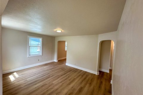 Casa en venta en Saint Petersburg, Florida, 3 dormitorios, 89.19 m2 № 1366473 - foto 2