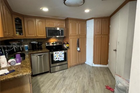 Купить кондоминиум в Майами, Флорида 3 спальни, 91.97м2, № 1988319 - фото 16