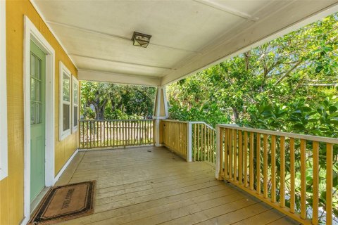 House in Tampa, Florida 2 bedrooms, 99.22 sq.m. № 1907719 - photo 2