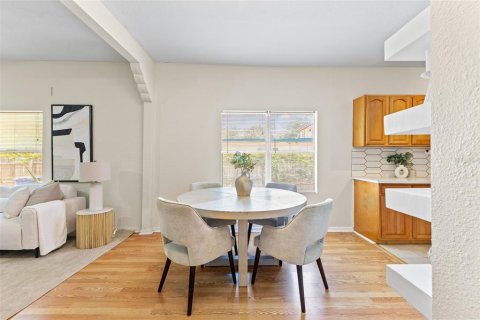 House in Tampa, Florida 2 bedrooms, 99.22 sq.m. № 1907719 - photo 10