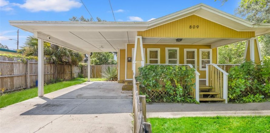 House in Tampa, Florida 2 bedrooms, 99.22 sq.m. № 1907719