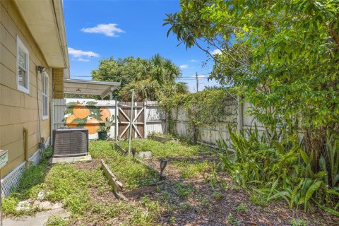 House in Tampa, Florida 2 bedrooms, 99.22 sq.m. № 1907719 - photo 28