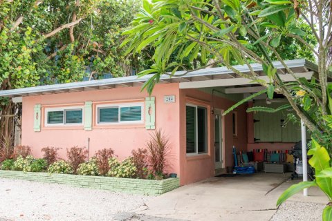 House in Boynton Beach, Florida 2 bedrooms, 83.24 sq.m. № 1104649 - photo 1