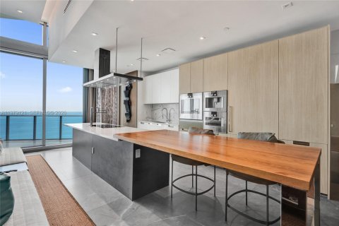 Copropriété à louer à Sunny Isles Beach, Floride: 3 chambres, 201.97 m2 № 2079967 - photo 8