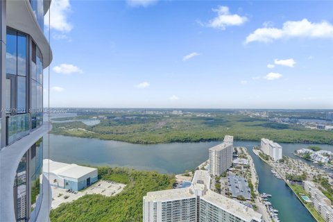Copropriété à louer à Sunny Isles Beach, Floride: 3 chambres, 201.97 m2 № 2079967 - photo 26