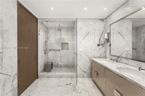 Copropriété à louer à Sunny Isles Beach, Floride: 3 chambres, 201.97 m2 № 2079967 - photo 18