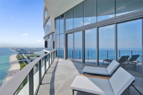 Copropriété à louer à Sunny Isles Beach, Floride: 3 chambres, 201.97 m2 № 2079967 - photo 11