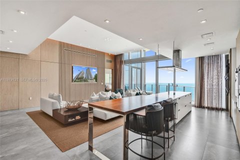 Copropriété à louer à Sunny Isles Beach, Floride: 3 chambres, 201.97 m2 № 2079967 - photo 7