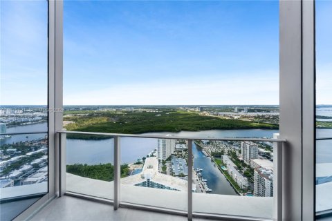 Copropriété à louer à Sunny Isles Beach, Floride: 3 chambres, 201.97 m2 № 2079967 - photo 25