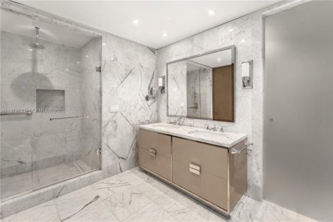 Copropriété à louer à Sunny Isles Beach, Floride: 3 chambres, 201.97 m2 № 2079967 - photo 19