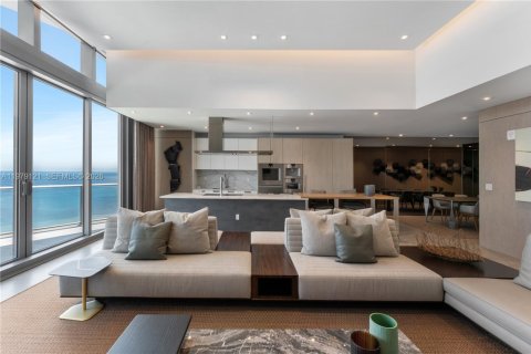 Copropriété à louer à Sunny Isles Beach, Floride: 3 chambres, 201.97 m2 № 2079967 - photo 6