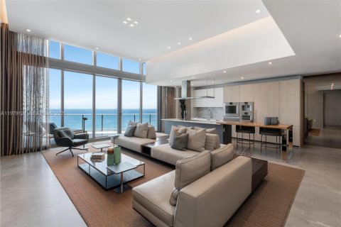 Copropriété à louer à Sunny Isles Beach, Floride: 3 chambres, 201.97 m2 № 2079967 - photo 4