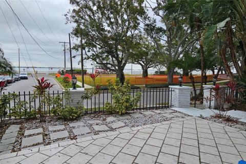 Condo in Tampa, Florida, 3 bedrooms  № 1919186 - photo 2