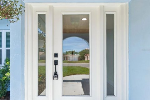 Casa en venta en Saint Petersburg, Florida, 4 dormitorios, 161.65 m2 № 2101635 - foto 10