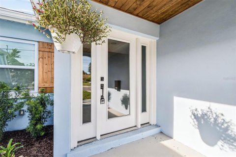 Casa en venta en Saint Petersburg, Florida, 4 dormitorios, 161.65 m2 № 2101635 - foto 8