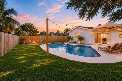 Casa en venta en Saint Petersburg, Florida, 4 dormitorios, 161.65 m2 № 2101635 - foto 7