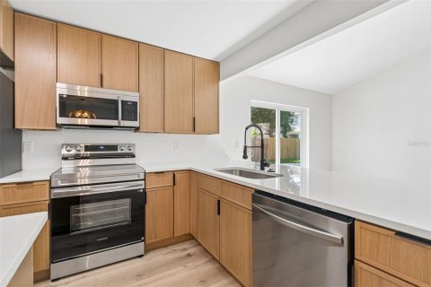 Casa en venta en Saint Petersburg, Florida, 4 dormitorios, 161.65 m2 № 2101635 - foto 26