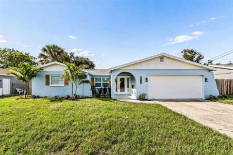 Casa en venta en Saint Petersburg, Florida, 4 dormitorios, 161.65 m2 № 2101635 - foto 4