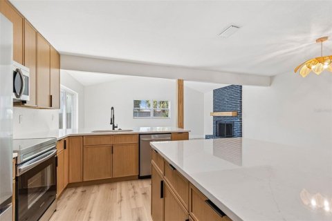 Casa en venta en Saint Petersburg, Florida, 4 dormitorios, 161.65 m2 № 2101635 - foto 29