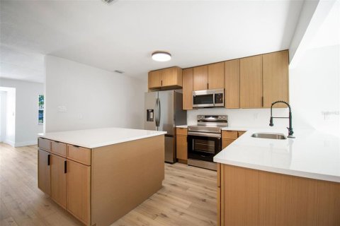 Casa en venta en Saint Petersburg, Florida, 4 dormitorios, 161.65 m2 № 2101635 - foto 28