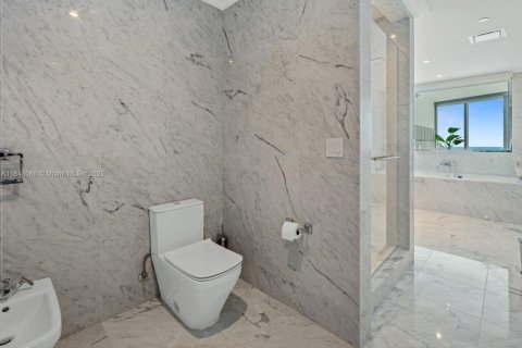 Copropriété à louer à Sunny Isles Beach, Floride: 4 chambres, 297.66 m2 № 1848761 - photo 25