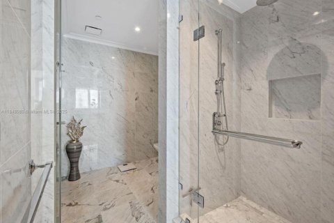 Copropriété à louer à Sunny Isles Beach, Floride: 4 chambres, 297.66 m2 № 1848761 - photo 24