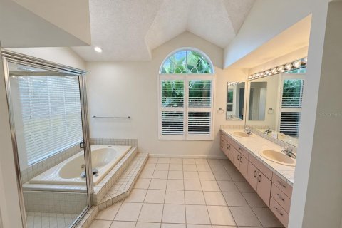Villa ou maison à louer à Sarasota, Floride: 4 chambres, 267.74 m2 № 2412570 - photo 13